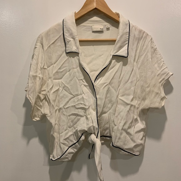 Artizia collard short sleeve blouse - Picture 2 of 2